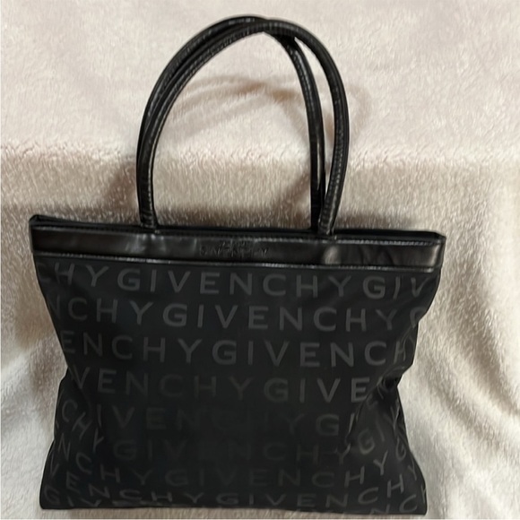 Givenchy Black Women's Tote Bag - Picture 1 of 7